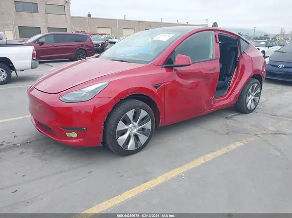 7SAYGDEE3NF516648 2022 TESLA MODEL Y - Image 2