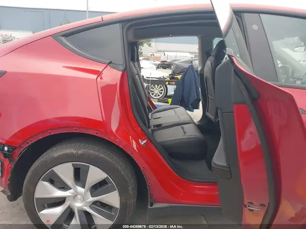 7SAYGDEE3NF516648 2022 TESLA MODEL Y - Image 8