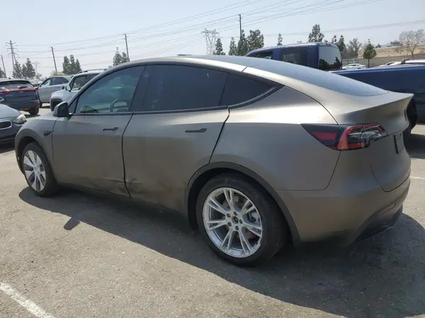 7SAYGDEE3NF518397 2022 TESLA MODEL Y - Image 2