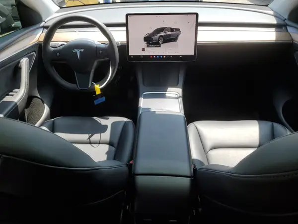7SAYGDEE3NF518397 2022 TESLA MODEL Y - Image 8