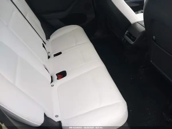 7SAYGDEE3NF524295 2022 TESLA MODEL Y - Image 8