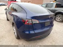 7SAYGDEE3NF533028 2022 TESLA MODEL Y