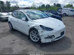 7SAYGDEE3NF533773 2022 TESLA MODEL Y