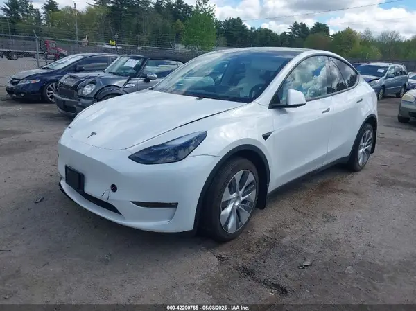 7SAYGDEE3NF533773 2022 TESLA MODEL Y - Image 2