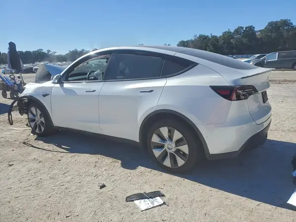 7SAYGDEE3NF537838 2022 TESLA MODEL Y - Image 2