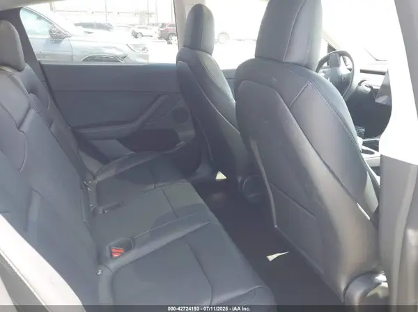 7SAYGDEE3NF545146 2022 TESLA MODEL Y - Image 8