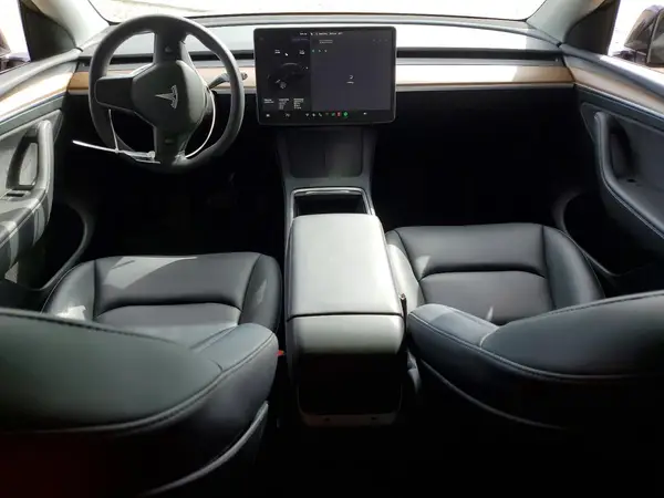 7SAYGDEE3NF553179 2022 TESLA MODEL Y - Image 8
