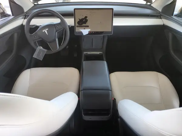 7SAYGDEE3NF554235 2022 TESLA MODEL Y - Image 8