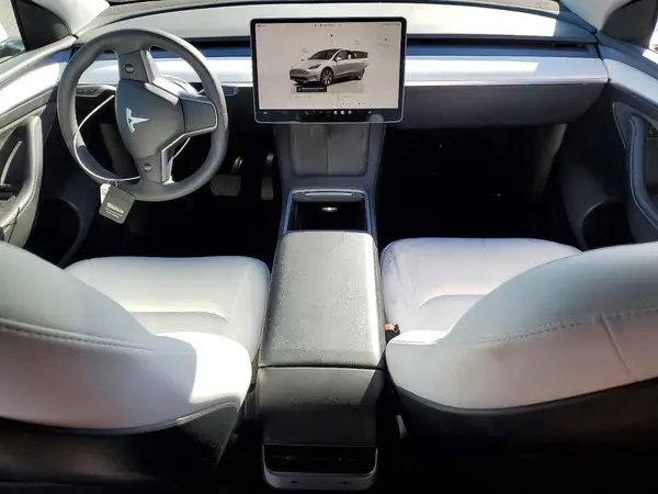 7SAYGDEE3NF554901 2022 TESLA MODEL Y - Image 8