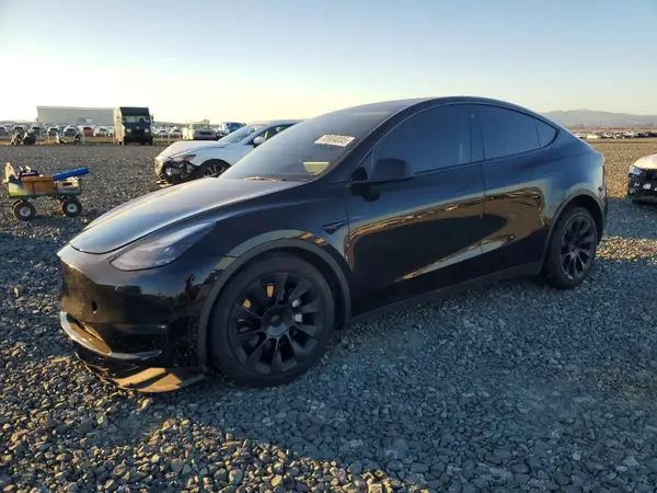 7SAYGDEE3NF555532 2022 TESLA MODEL Y - Image 1