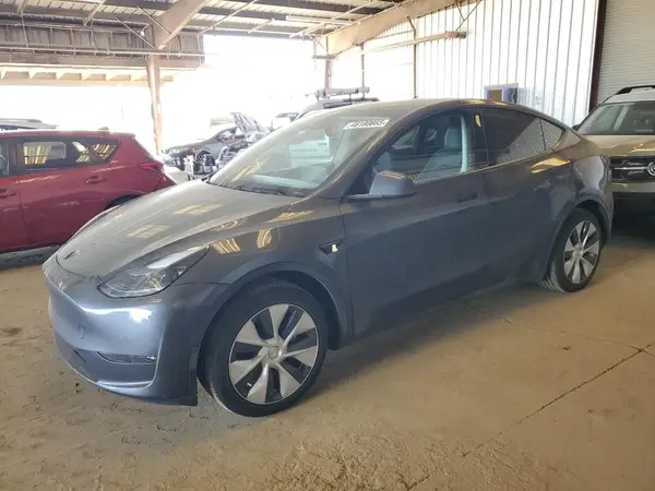 7SAYGDEE3NF557913 2022 TESLA MODEL Y - Image 1
