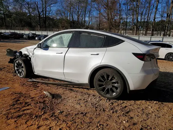 7SAYGDEE3NF573867 2022 TESLA MODEL Y - Image 2