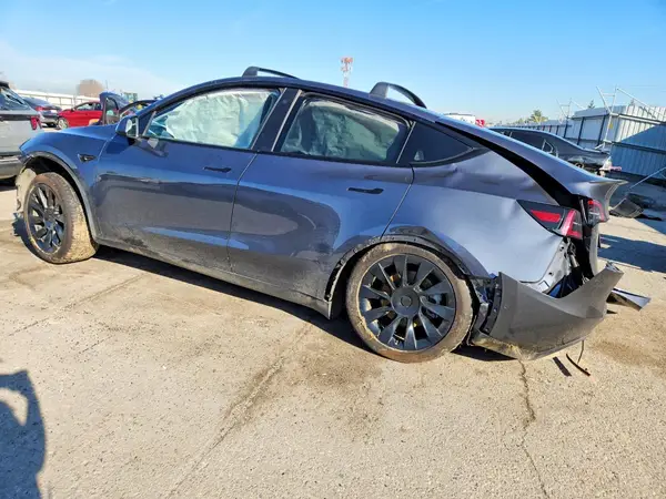 7SAYGDEE3PA022984 2023 TESLA MODEL Y - Image 2