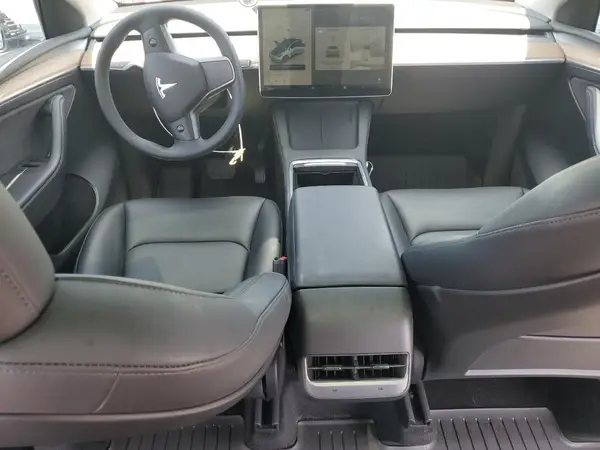 7SAYGDEE3PA024444 2023 TESLA MODEL Y - Image 8