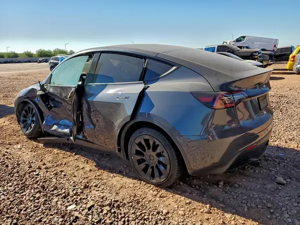 7SAYGDEE3PA027764 2023 TESLA MODEL Y - Image 2