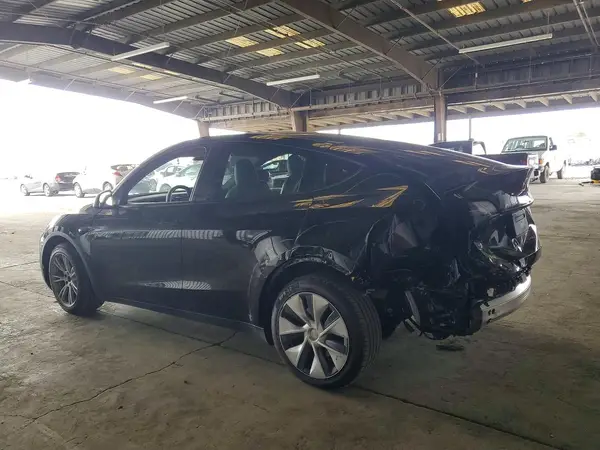 7SAYGDEE3PA027800 2023 TESLA MODEL Y - Image 2