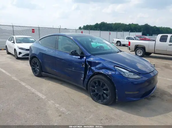 7SAYGDEE3PA029417 2023 TESLA MODEL Y - Image 1