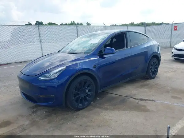 7SAYGDEE3PA029417 2023 TESLA MODEL Y - Image 2