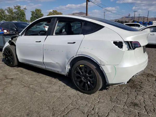 7SAYGDEE3PA030678 2023 TESLA MODEL Y - Image 2