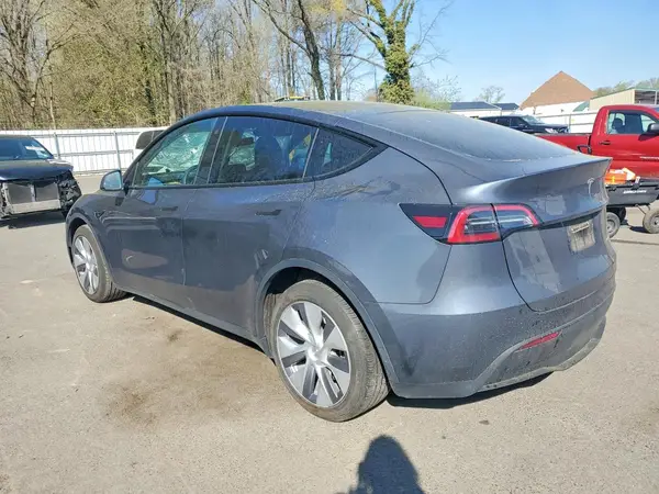 7SAYGDEE3PA036061 2023 TESLA MODEL Y - Image 2