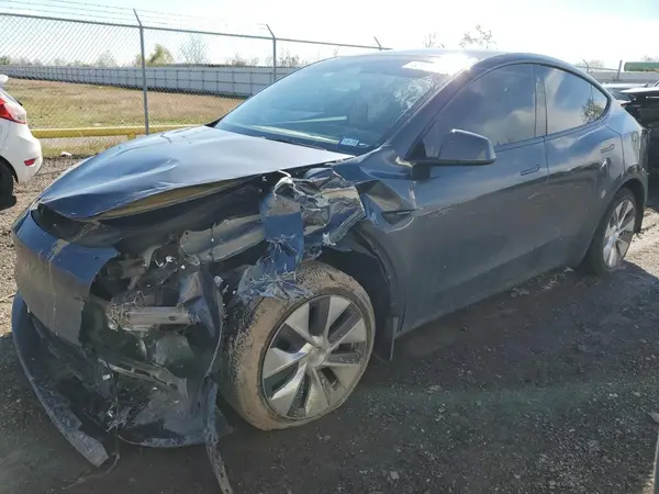 7SAYGDEE3PA036335 2023 TESLA MODEL Y - Image 1