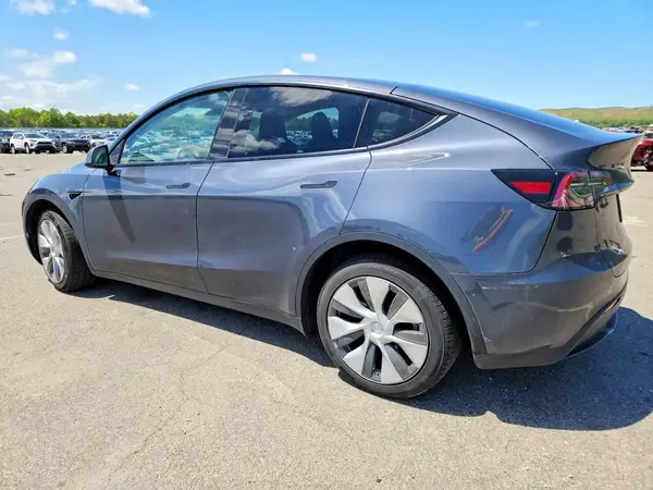 7SAYGDEE3PA040255 2023 TESLA MODEL Y - Image 2