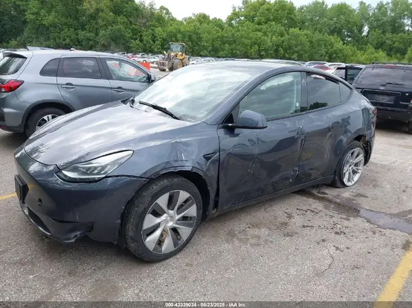 7SAYGDEE3PA040496 2023 TESLA MODEL Y - Image 2