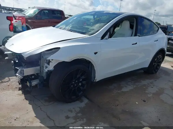 7SAYGDEE3PA050400 2023 TESLA MODEL Y - Image 2