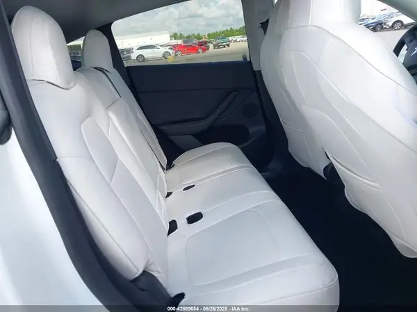 7SAYGDEE3PA050400 2023 TESLA MODEL Y - Image 8