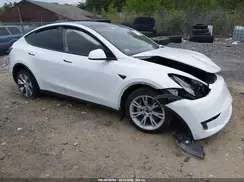 7SAYGDEE3PA057122 2023 TESLA MODEL Y