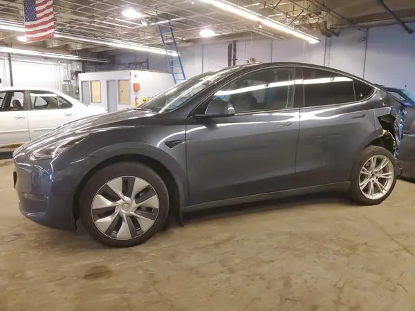 7SAYGDEE3PA057413 2023 TESLA MODEL Y - Image 1