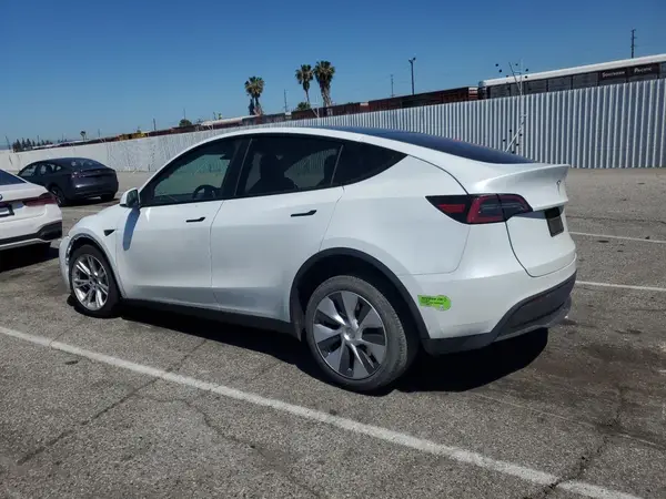 7SAYGDEE3PA064507 2023 TESLA MODEL Y - Image 2