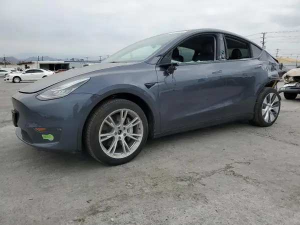 7SAYGDEE3PA069786 2023 TESLA MODEL Y - Image 1