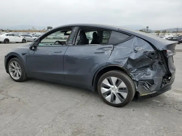 7SAYGDEE3PA069786 2023 TESLA MODEL Y - Image 2