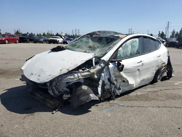 7SAYGDEE3PA077841 2023 TESLA MODEL Y - Image 1