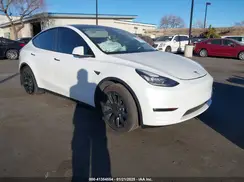 7SAYGDEE3PA080447 2023 TESLA MODEL Y