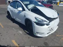 7SAYGDEE3PA086068 2023 TESLA MODEL Y