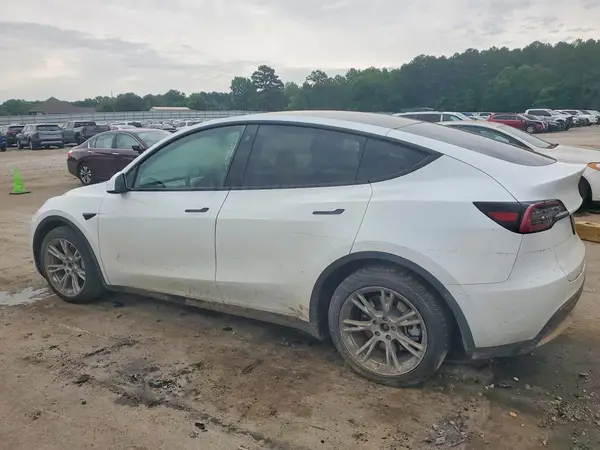 7SAYGDEE3PA086958 2023 TESLA MODEL Y - Image 2