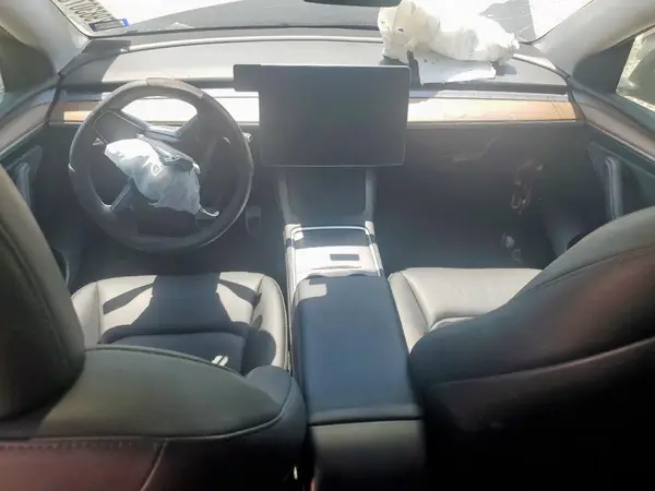 7SAYGDEE3PA090038 2023 TESLA MODEL Y - Image 8