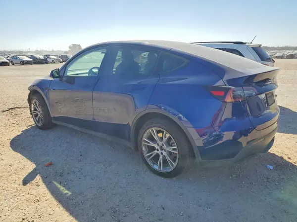 7SAYGDEE3PA095255 2023 TESLA MODEL Y - Image 2