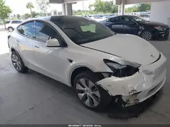 7SAYGDEE3PA096955 2023 TESLA MODEL Y