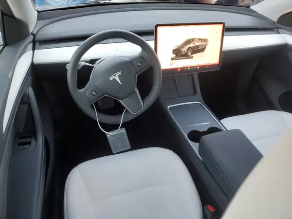 7SAYGDEE3PA102060 2023 TESLA MODEL Y - Image 8
