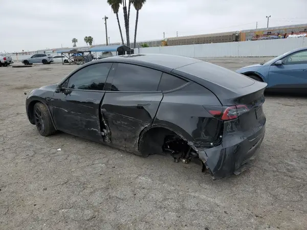 7SAYGDEE3PA107145 2023 TESLA MODEL Y - Image 2
