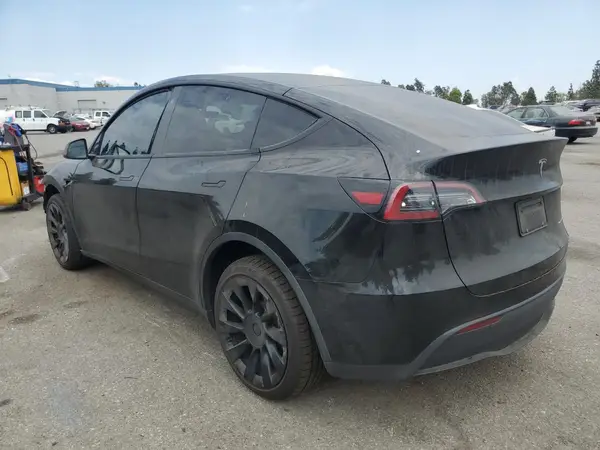 7SAYGDEE3PA110126 2023 TESLA MODEL Y - Image 2