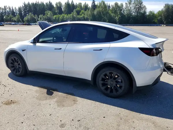 7SAYGDEE3PA110420 2023 TESLA MODEL Y - Image 2