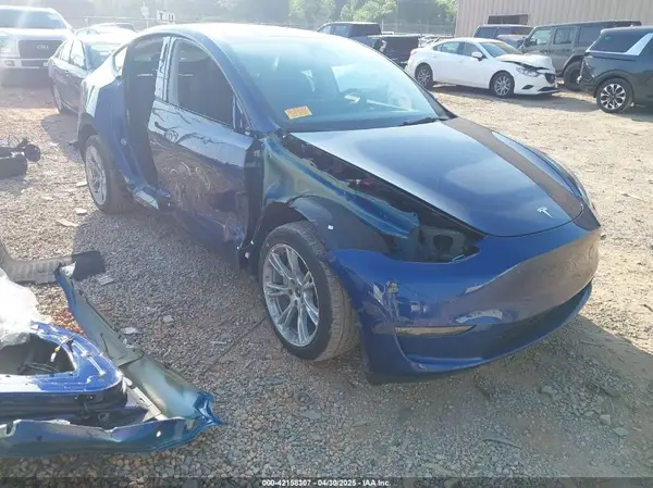 7SAYGDEE3PA114256 2023 TESLA MODEL Y - Image 1