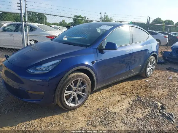 7SAYGDEE3PA114256 2023 TESLA MODEL Y - Image 2