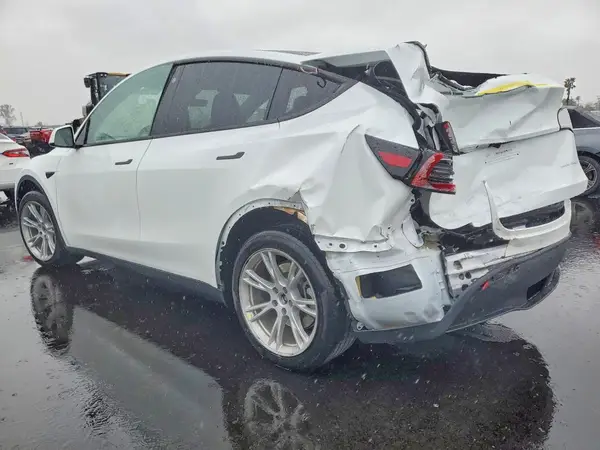 7SAYGDEE3PA117724 2023 TESLA MODEL Y - Image 2