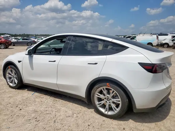 7SAYGDEE3PA131431 2023 TESLA MODEL Y - Image 2