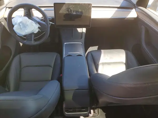 7SAYGDEE3PA135981 2023 TESLA MODEL Y - Image 8